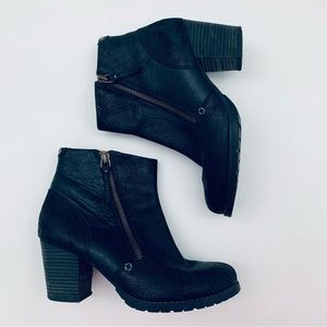 Clarks Indigo Mission Alpha Heeled Leather Booties